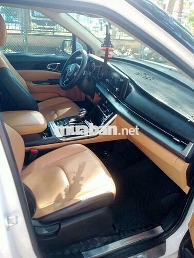 Kia Carnival Luxury 8 chỗ 2021
