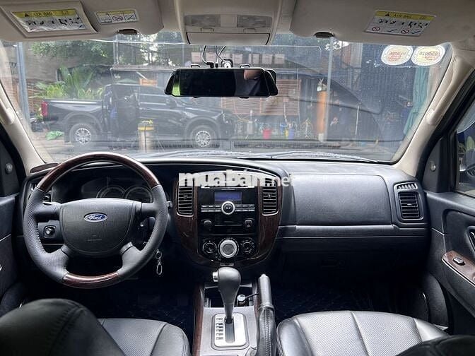 Ford Escape 2019 110000 km Đen