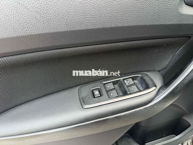 Ford Everest 2019 Ambient Trắng
