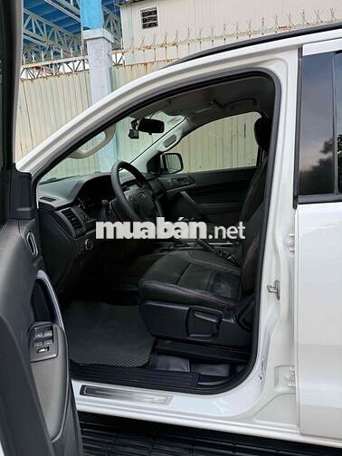 Ford Everest 2019 Ambient Trắng