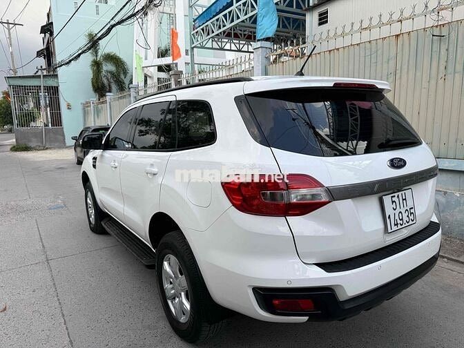 Ford Everest 2019 Ambient Trắng