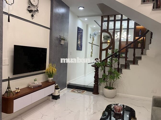 Cho thuê nhà 1 trệt 2 lầu gần gần Vạn Phúc City, Quốc lộ 13