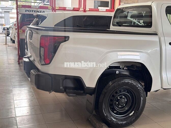 Toyota Hilux 2026 2.8MT Trắng ngọc