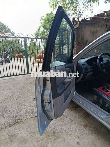Ford Laser tư nhân sang tên được ạ