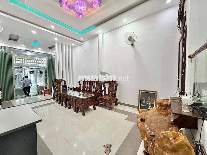 CHO THUÊ NHÀ 3 PHÒNG NGỦ BÀN CỜ PHƯỚC LONG GIÁ 15 TRIỆU/THÁNG