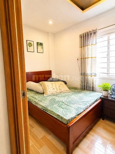Cần bán nhanh nhà đẹp Phú Thuận Q7, ở và kinh doanh tốt, gần HTP