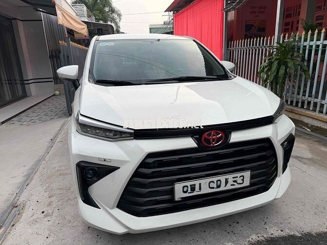 Toyota Avanza Premio AT 2022 Trắng