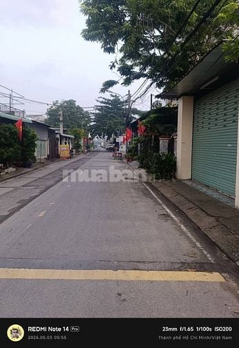 Đất mặt tiền đường nhựa giá rẻ hơn trong hẻm 