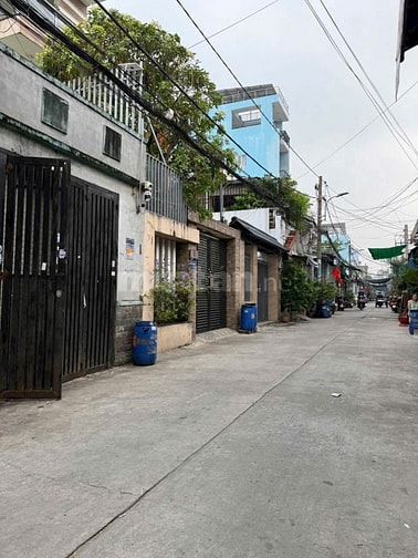 Bán nhà 1 trệt 1 lầu với giá 2 tỷ 300tr ngay KDC Phong Phú Bình Chánh 