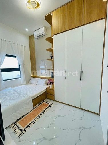 NHÀ ĐẸP 2 TẦNG K/LÝ THÁI TỔ, CÁCH ĐUÒNG CHÍNH VÀI BƯƠC CHÂN
