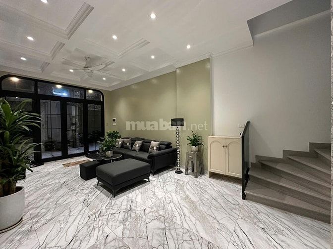 Nhà đẹp long lanh ngõ 84 Ngọc Khánh, giá 20.8 tỷ, 40m2x6T, ô tô đỗ