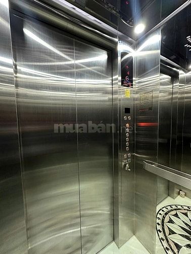 Nhà đẹp long lanh ngõ 84 Ngọc Khánh, giá 20.8 tỷ, 40m2x6T, ô tô đỗ