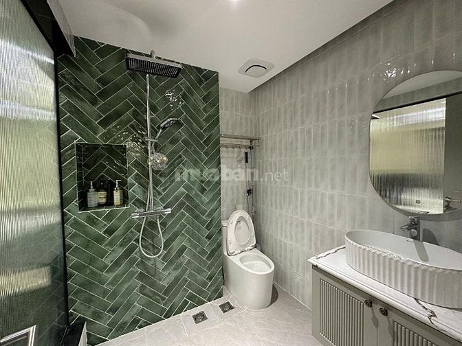 Nhà đẹp long lanh ngõ 84 Ngọc Khánh, giá 20.8 tỷ, 40m2x6T, ô tô đỗ