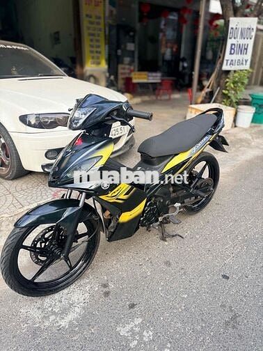 Yamaha EẼciterxún áo  2010 Đen vàng