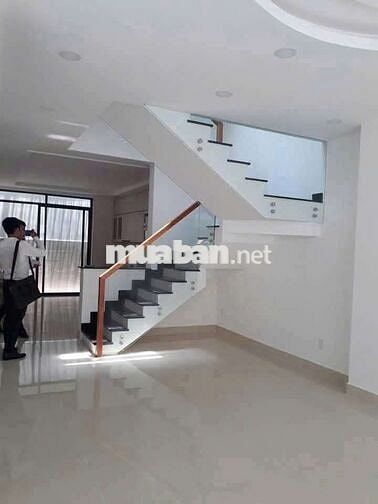 Cho thuê Villa Âu Cơ hẻm xe tải tránh nhau