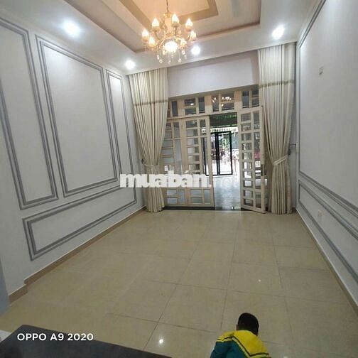 NHÀ 4 TẦNG CÓ SÂN Ô TÔ – 4PN 5WC – MẶT TIỀN KDC HỒNG LONG
