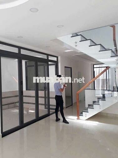 Cho thuê Villa Âu Cơ hẻm xe tải tránh nhau