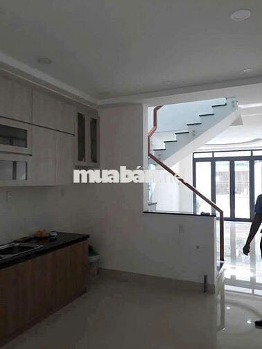 Cho thuê Villa Âu Cơ hẻm xe tải tránh nhau