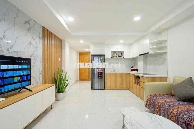 1PN BAN CÔNG NỘI THẤT CAO CẤP TRUNG TÂM QUẬN 1, TIỆN ĐI Q3, Q10,…