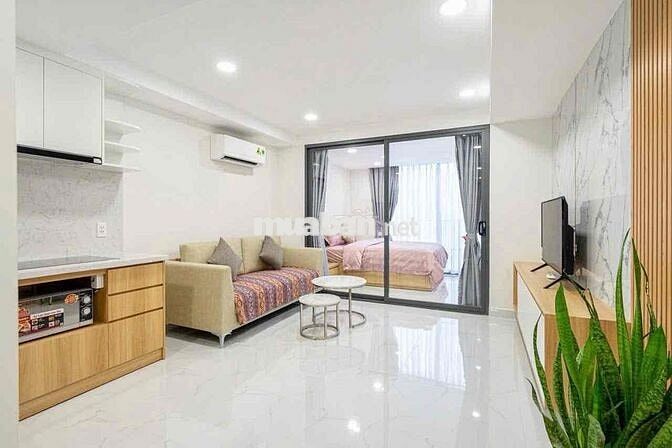 1PN BAN CÔNG NỘI THẤT CAO CẤP TRUNG TÂM QUẬN 1, TIỆN ĐI Q3, Q10,…