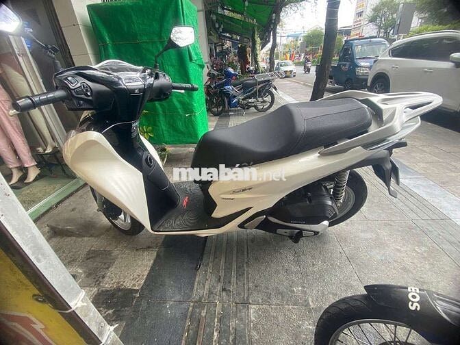 Honda SH 160i abs màu trắng