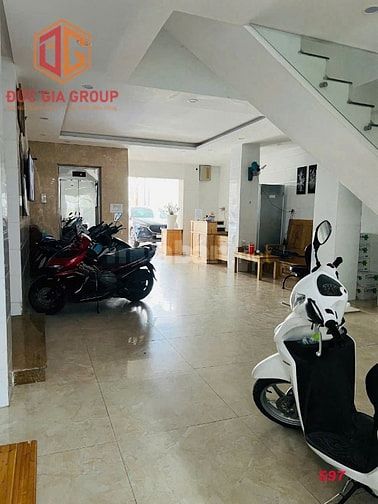 Bán khách sạn mặt tiền đường Trần Công An, sổ hồng 822m2 sàn giá 25 tỷ
