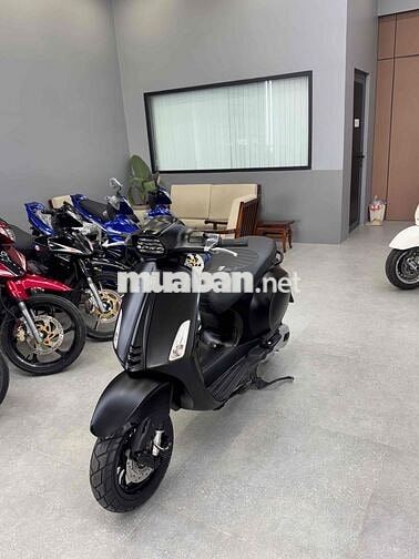Vespa Sprint 125Abs bản Notte chuẩn rin Hỗ trợ gop