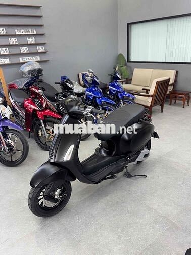 Vespa Sprint 125Abs bản Notte chuẩn rin Hỗ trợ gop