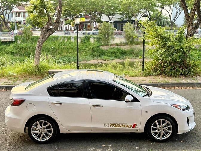 Mazda 3S 1.5AT 2014 Trắng Tư Nhân gia đình sử dung