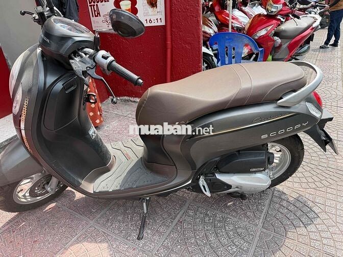 Honda Scoopy 2024 odo 2500km