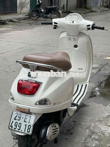 Piaggio Vespa 3vie 2015 tiết kiệm xăng, chạy êm
