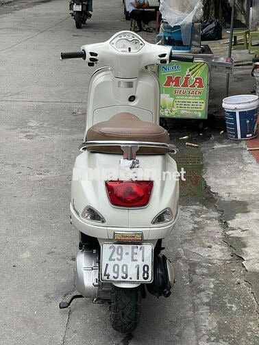 Piaggio Vespa 3vie 2015 tiết kiệm xăng, chạy êm