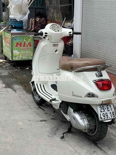 Piaggio Vespa 3vie 2015 tiết kiệm xăng, chạy êm
