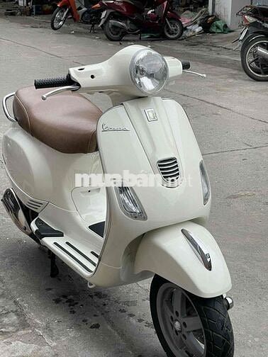 Piaggio Vespa 3vie 2015 tiết kiệm xăng, chạy êm
