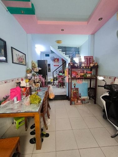 Nhà quận 5, hiện trạng 3 tấm. Chỉ hơn 5 đồng. 
