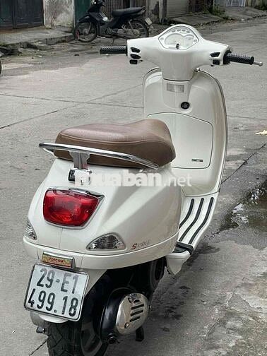 Piaggio Vespa 3vie 2015 tiết kiệm xăng, chạy êm