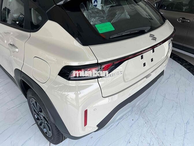 Suzuki Fronx 2026 Trắng ngà đen giao ngay