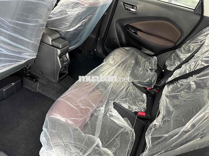 Suzuki Fronx 2026 Trắng ngà đen giao ngay