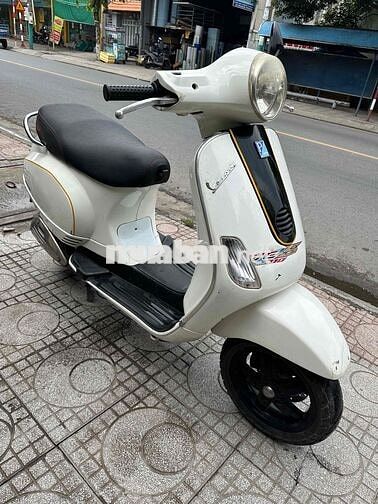Piaggio Vespa màu Trắng