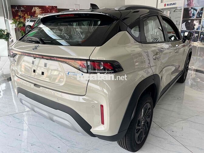 Suzuki Fronx 2026 Trắng ngà đen giao ngay