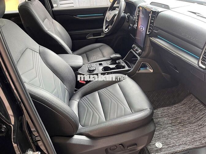 Ford Everest Titanium 4x4 2025 Đen