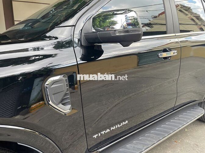 Ford Everest Titanium 4x4 2025 Đen