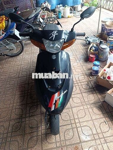 Suzuki Sport màu Đen