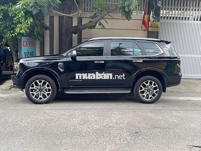 Ford Everest Titanium 4x4 2025 Đen