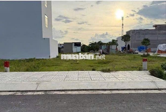 Chủ ngộp bán gấp lô đất giá 800TR – cần ra nhanh trong tuần