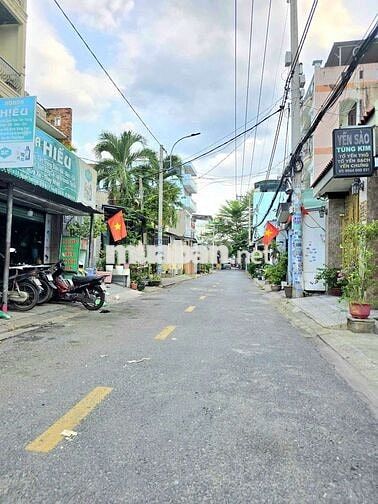 Mặt tiền rẻ quá, nhà 3 tầng nở hậu 6,3 x 24 mặt tiền Trung Mỹ Tây 03