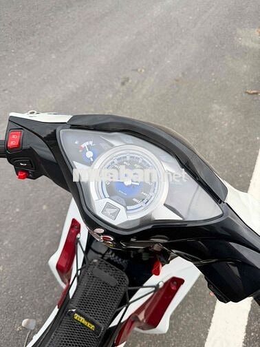 Honda Future Fi 2023 Trắng đỏ 21.000 km