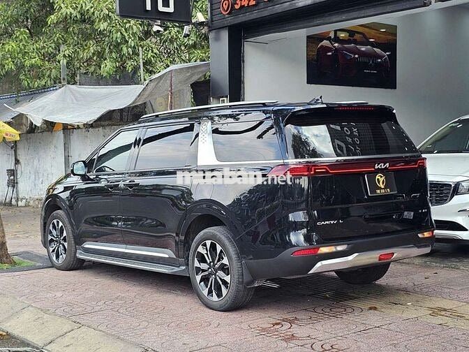 KIA CARNIVAL 2.2 SIGNATURE 7 GHẾ SX 2022 ODO 6 VẠN