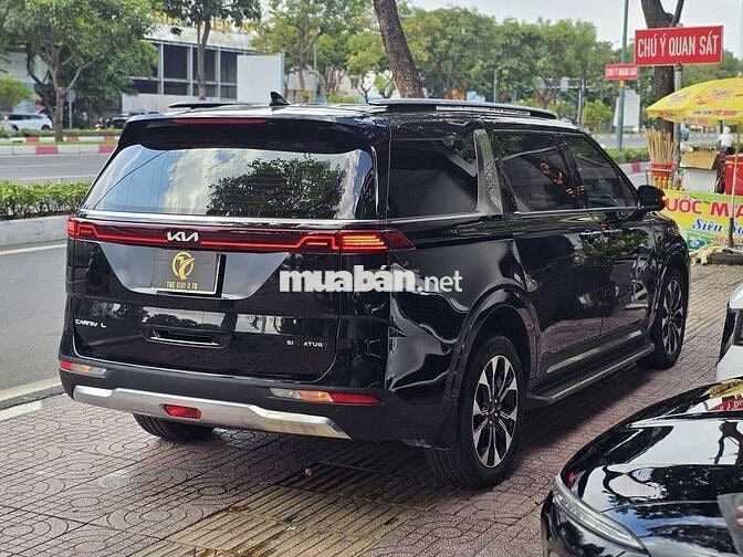 KIA CARNIVAL 2.2 SIGNATURE 7 GHẾ SX 2022 ODO 6 VẠN