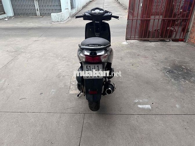 Cần bán 1 chiếc Honda Dylan 150 Xám